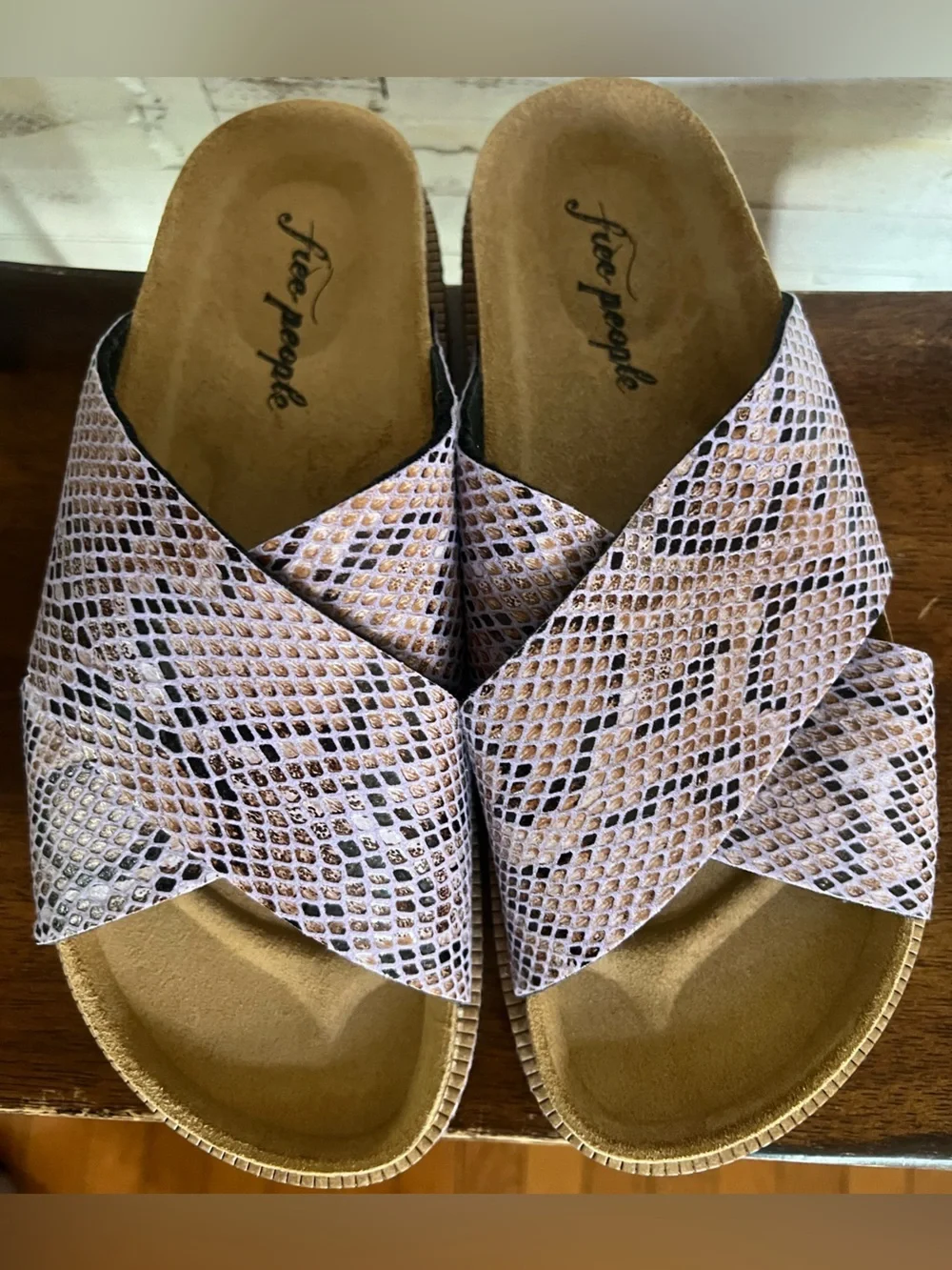 FREE PEOPLE Sidelines Footbed Sandals / Viola Snake in size 10.  NWOT